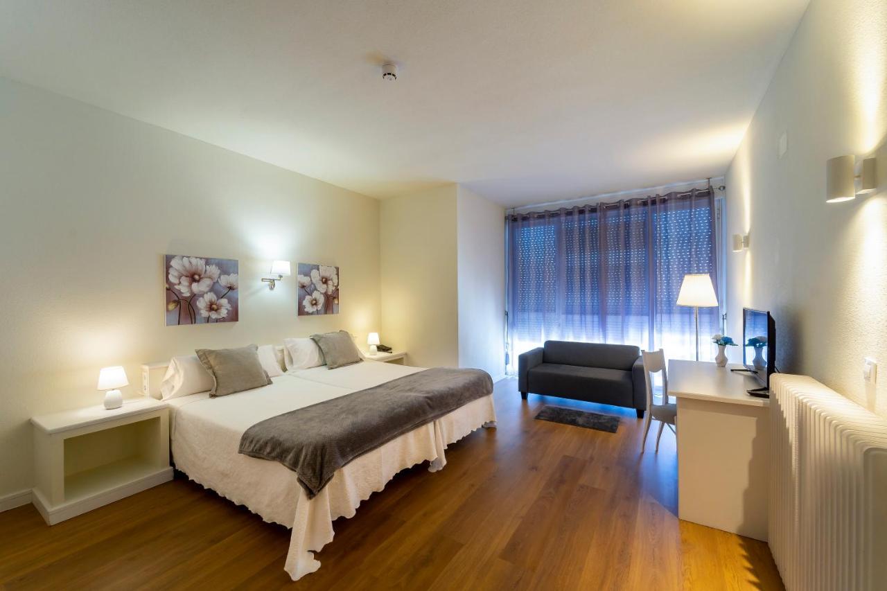 Hotel La Mota By Punta25 Hotels Group Medina del Campo Exteriör bild